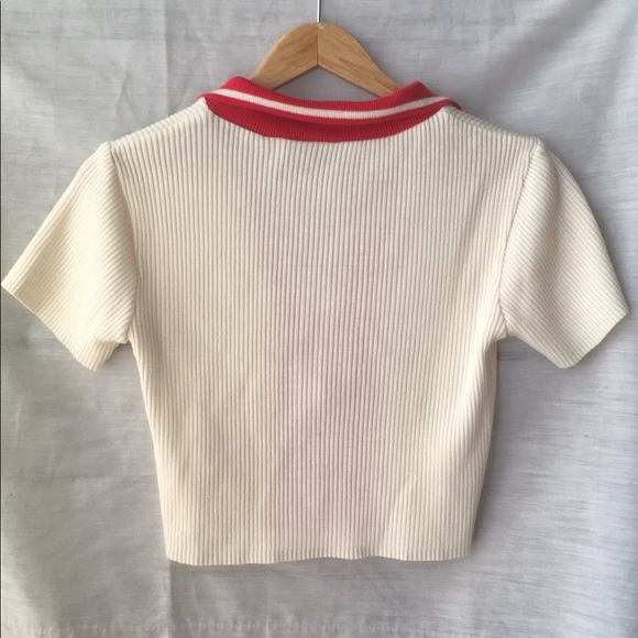 In Design Tops - Picture 3 of 6